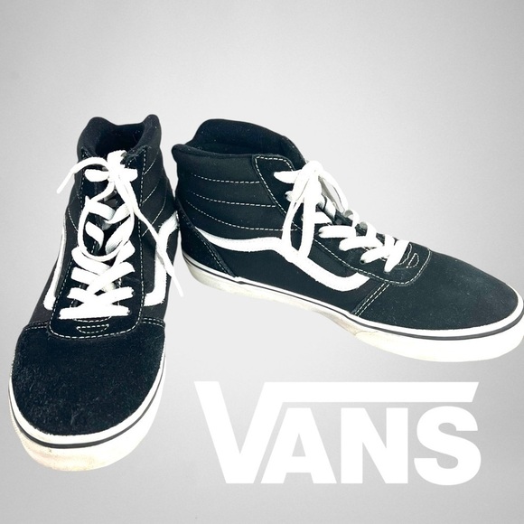 VANS Sk8-Hi Black Suede Youth Shoe - Picture 1 of 7